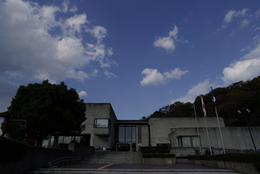 鳥取県立博物館の写真