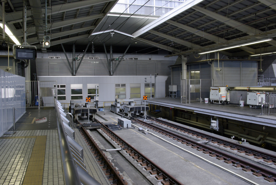 東京駅新幹線ホームの写真