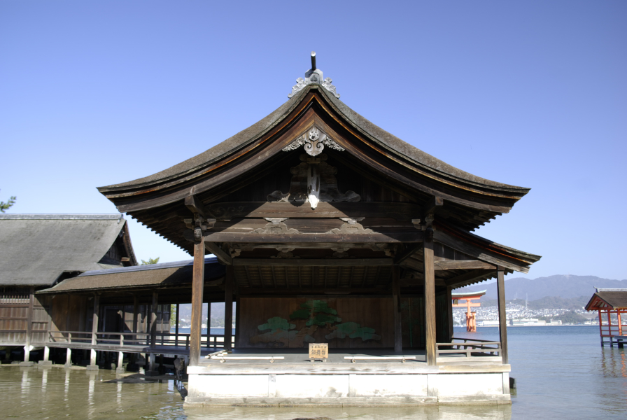 厳島神社能舞台の写真