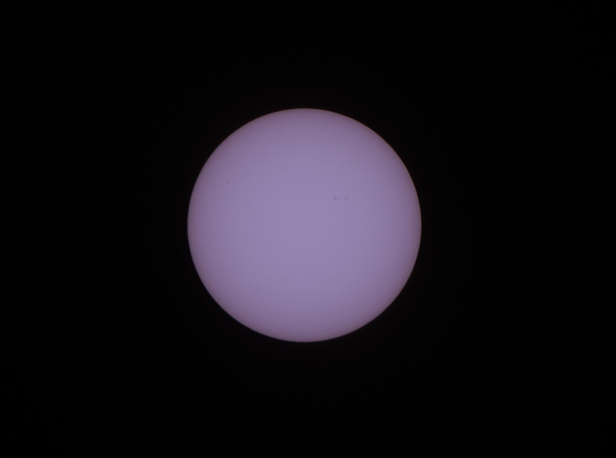 アストロソーラーフィルターで写した太陽
