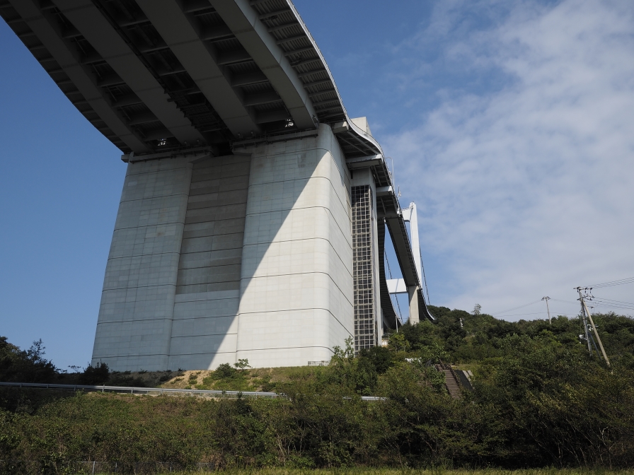 来島海峡第二大橋-馬島エレベータ遠景