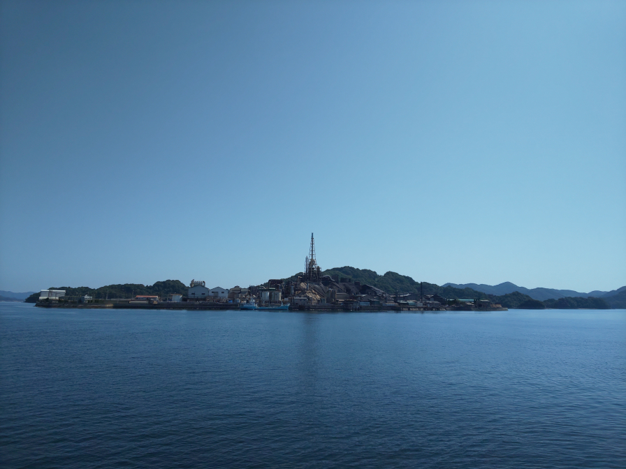 瀬戸内海の軍艦島契島(ちぎりしま)