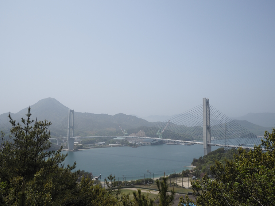 生名島スポレク公園展望台からの岩城橋の写真